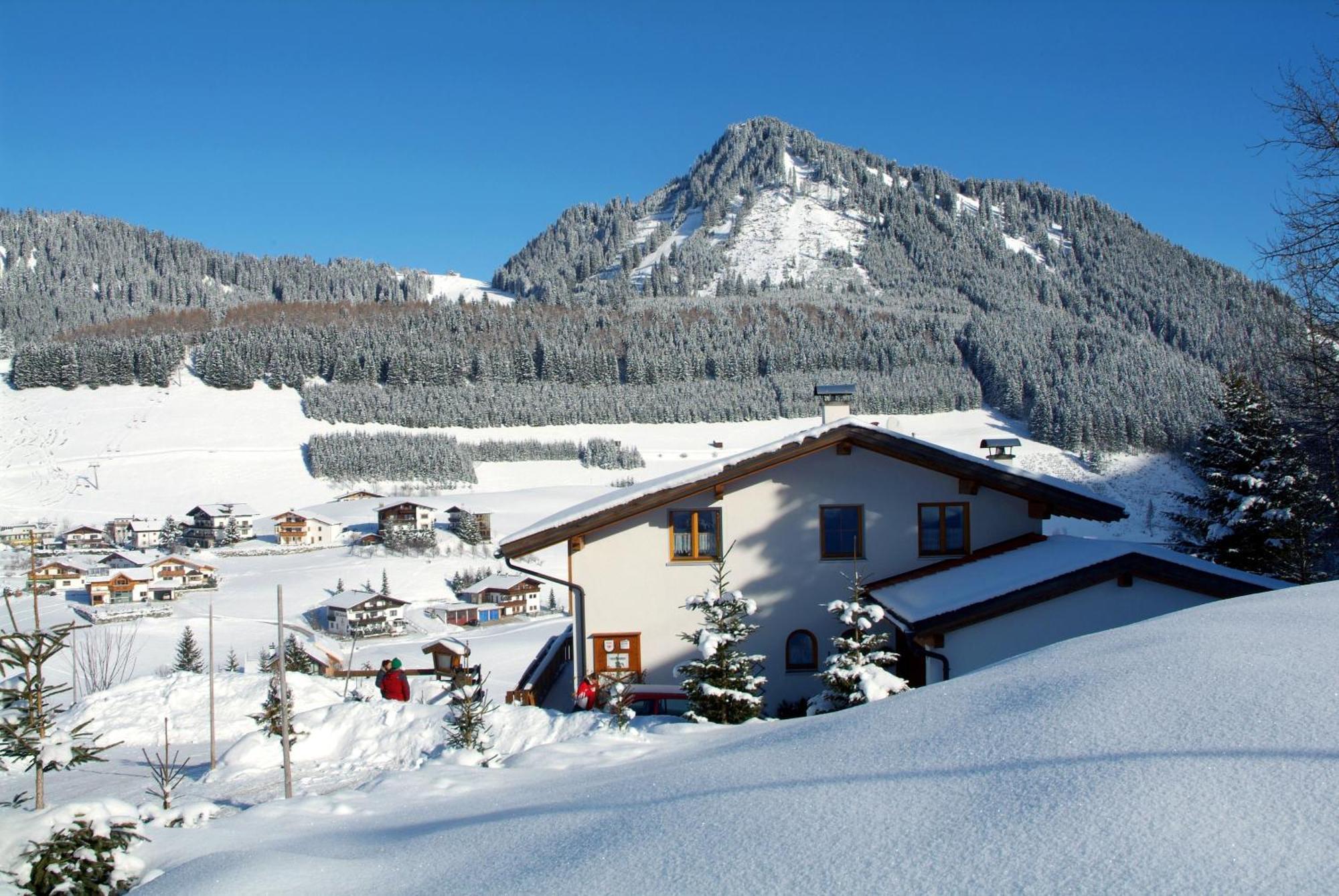 Haeus'L Am Ruan Aparthotel Berwang Exteriör bild