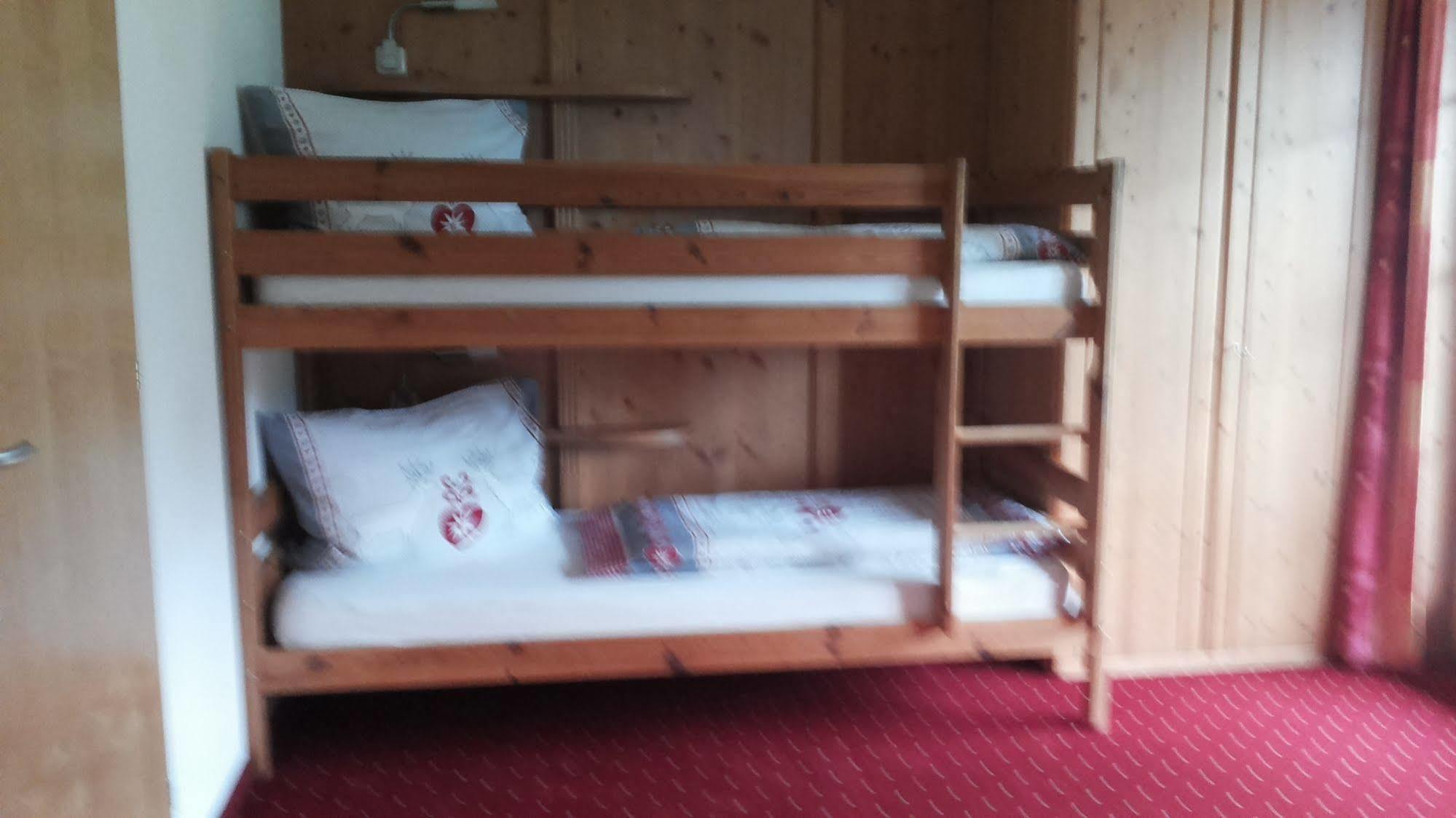 Haeus'L Am Ruan Aparthotel Berwang Exteriör bild